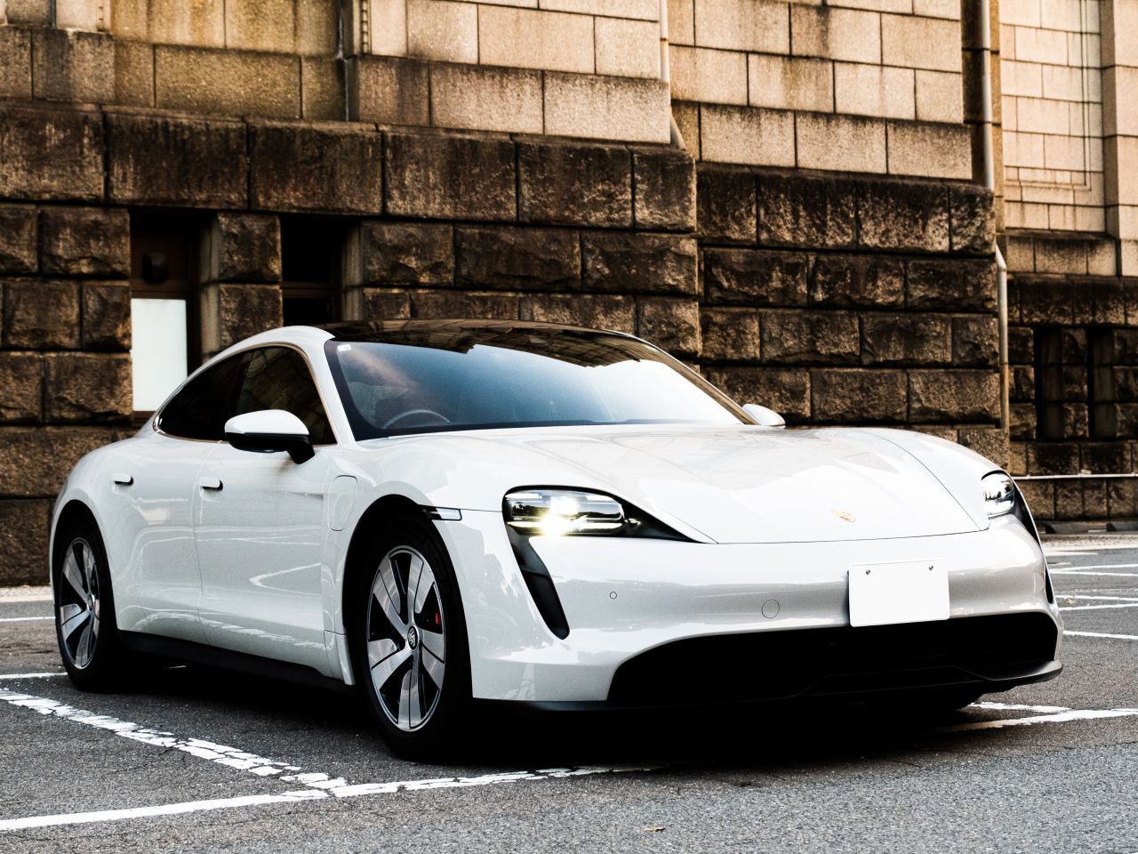 ポルシェ タイカン_2